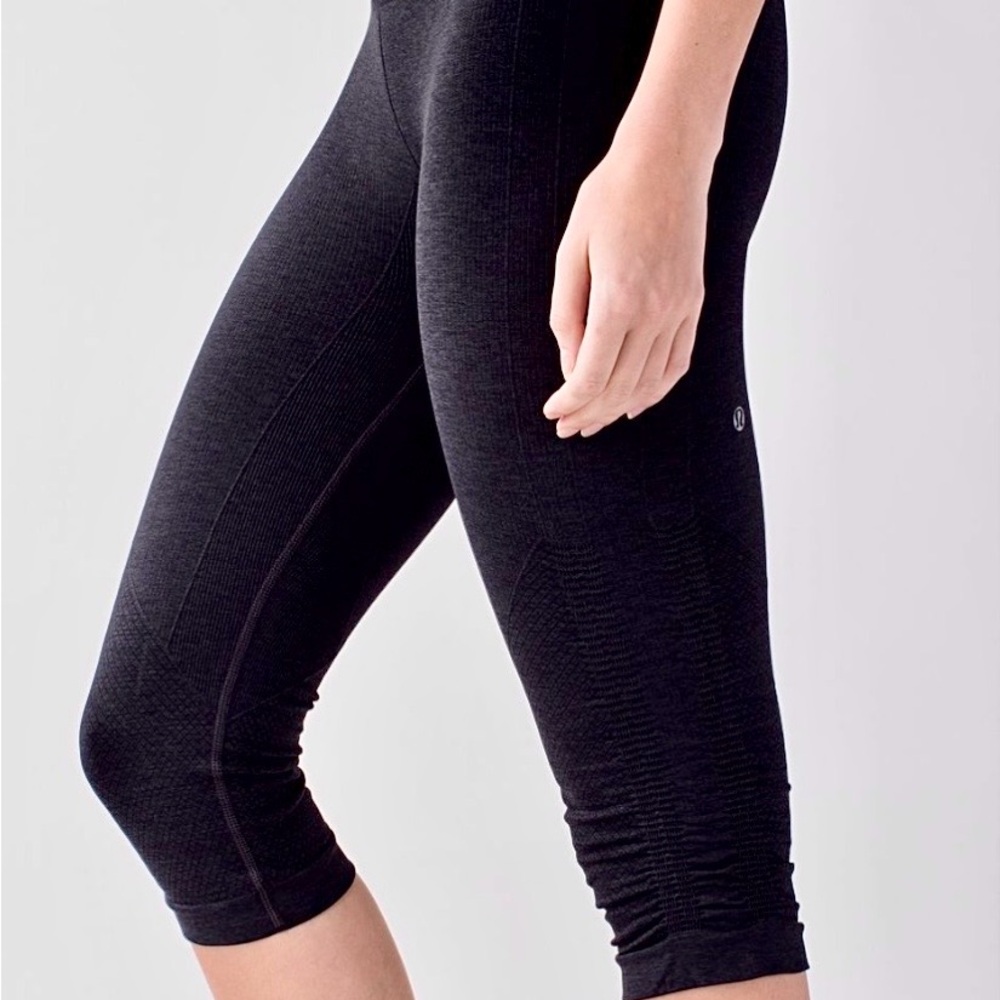 Lululemon In The Flow Crop II